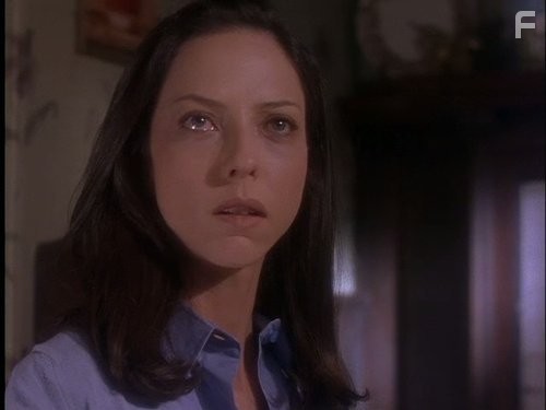 Juliet Landau in Ее звали Никита (1997)