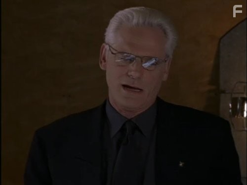 Eugene Robert Glazer in Ее звали Никита (1997)