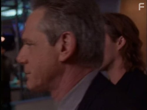 Roy Dupuis and Eugene Robert Glazer in Ее звали Никита (1997)