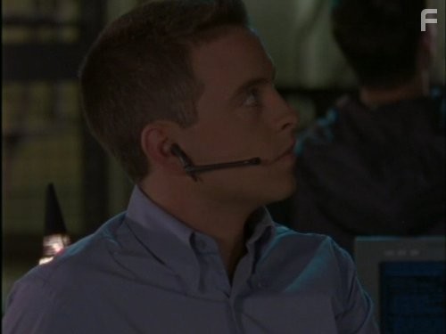 Matthew Ferguson in Ее звали Никита (1997)