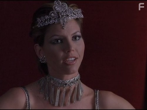 Charisma Carpenter in Ангел (1999)