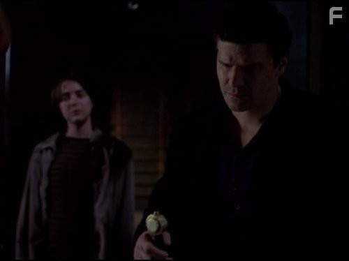 David Boreanaz and Vincent Kartheiser in Ангел (1999)