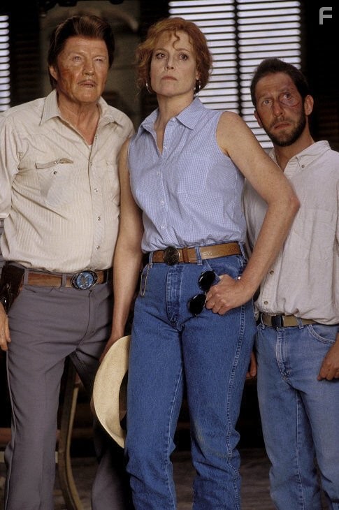 Sigourney Weaver, Jon Voight, and Tim Blake Nelson in Клад (2003)