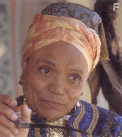 Eartha Kitt in Клад (2003)