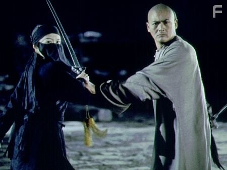 Yun-Fat Chow and Ziyi Zhang in Крадущийся тигр, затаившийся дракон (2000)