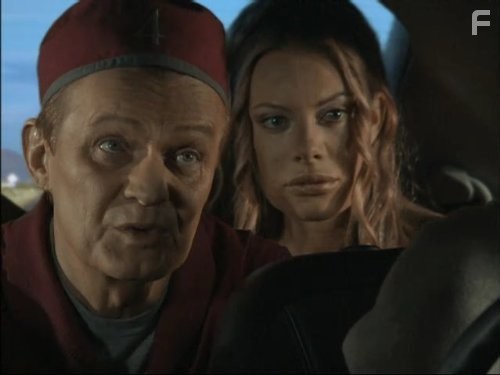 Brian Downey and Xenia Seeberg in Лексс (1997)