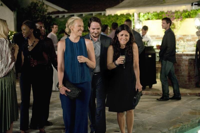 Julia Louis-Dreyfus, Toni Collette, and Ben Falcone in Довольно слов (2013)