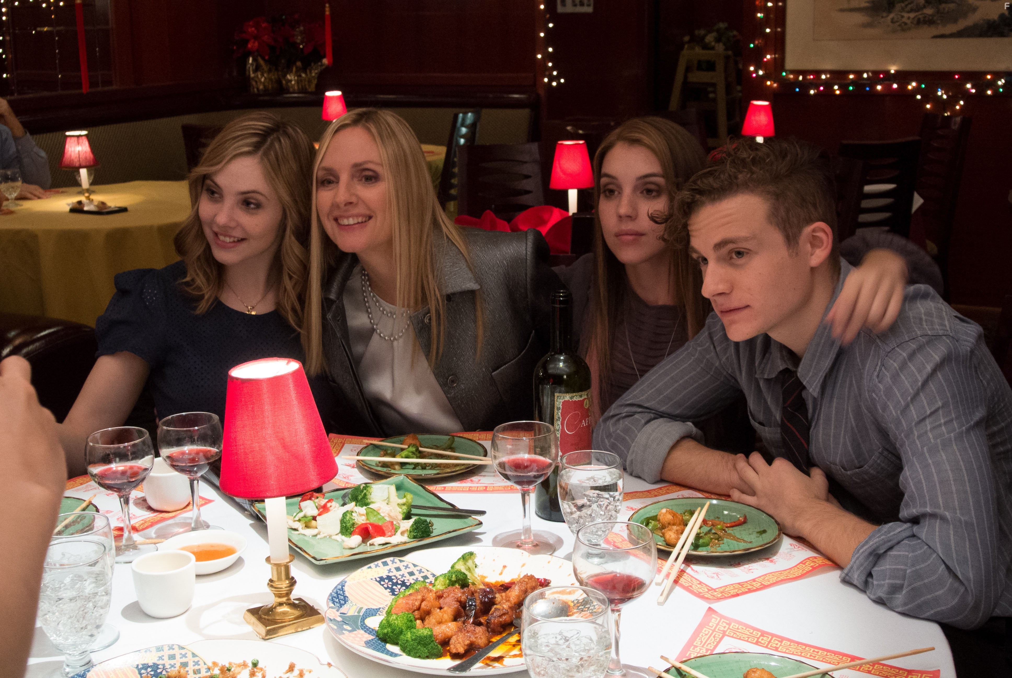 Hope Davis, Morgan Griffin, Adelaide Kane, and Ben Rosenfield in Louder Than Words (2013)