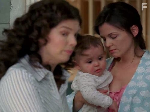 Jeanne Tripplehorn and Ginnifer Goodwin in Большая любовь (2006)