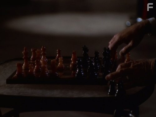 Западное крыло (1999)