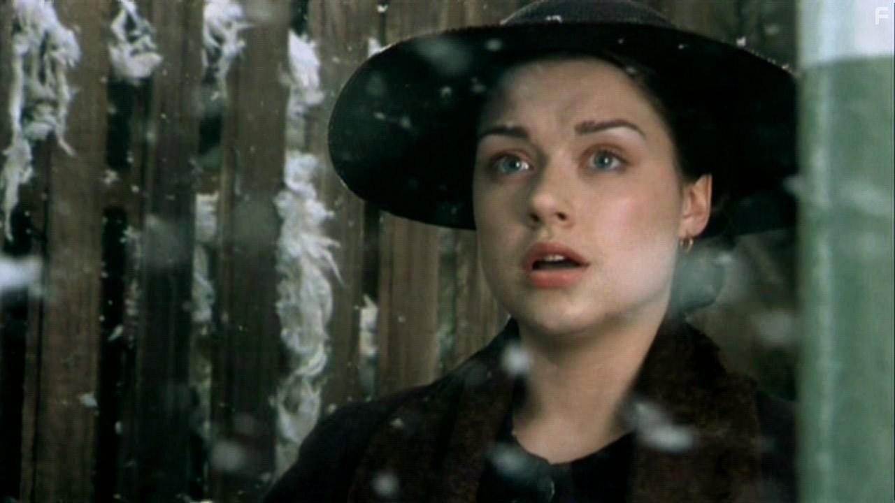 Daniela Denby-Ashe in Север и Юг (2004)
