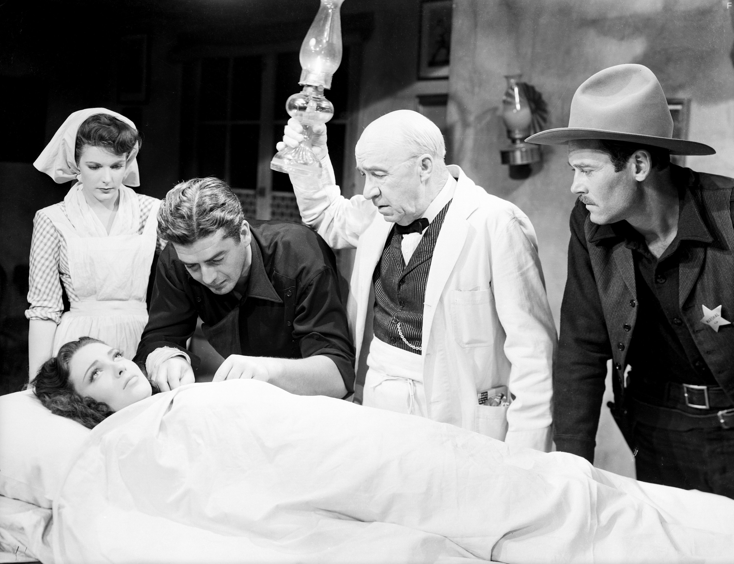 Henry Fonda, Linda Darnell, Victor Mature, Cathy Downs, and J. Farrell MacDonald in Моя дорогая Клементина (1946)