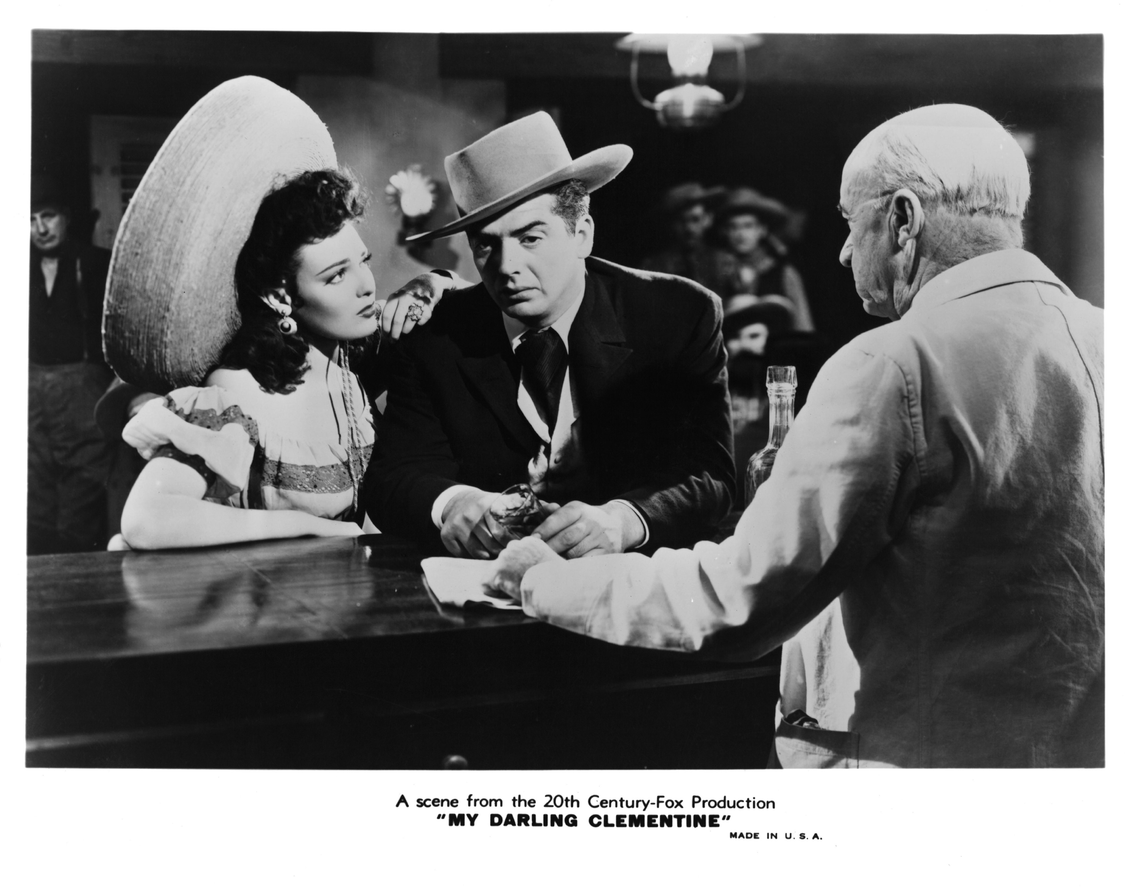 Linda Darnell and Victor Mature in Моя дорогая Клементина (1946)