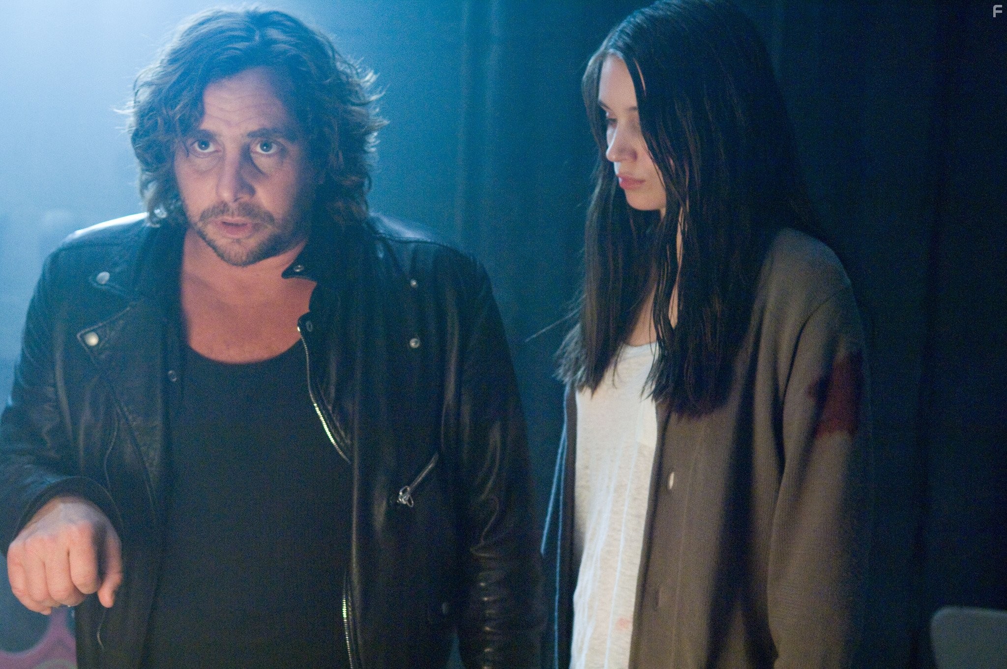 Samuel Bayer and Rooney Mara in Кошмар на улице Вязов (2010)