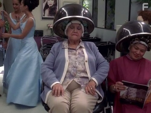 Gina Morelli in Клиент всегда мертв (2001)