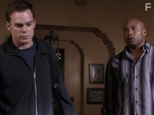 Michael C. Hall and Mathew St. Patrick in Клиент всегда мертв (2001)