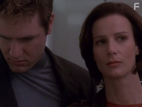 Rachel Griffiths in Клиент всегда мертв (2001)