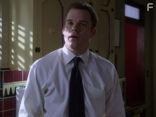 Michael C. Hall in Клиент всегда мертв (2001)