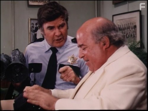 James Best and Sorrell Booke in Дюки из Хаззарда (1979)