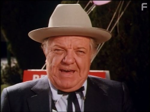 Joe Higgins in Дюки из Хаззарда (1979)