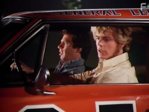 John Schneider and Tom Wopat in Дюки из Хаззарда (1979)