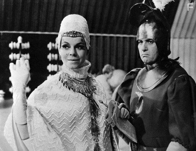 Iva Janzurov? and Lubom?r Lipsk? in Я убил Эйнштейна, господа (1970)