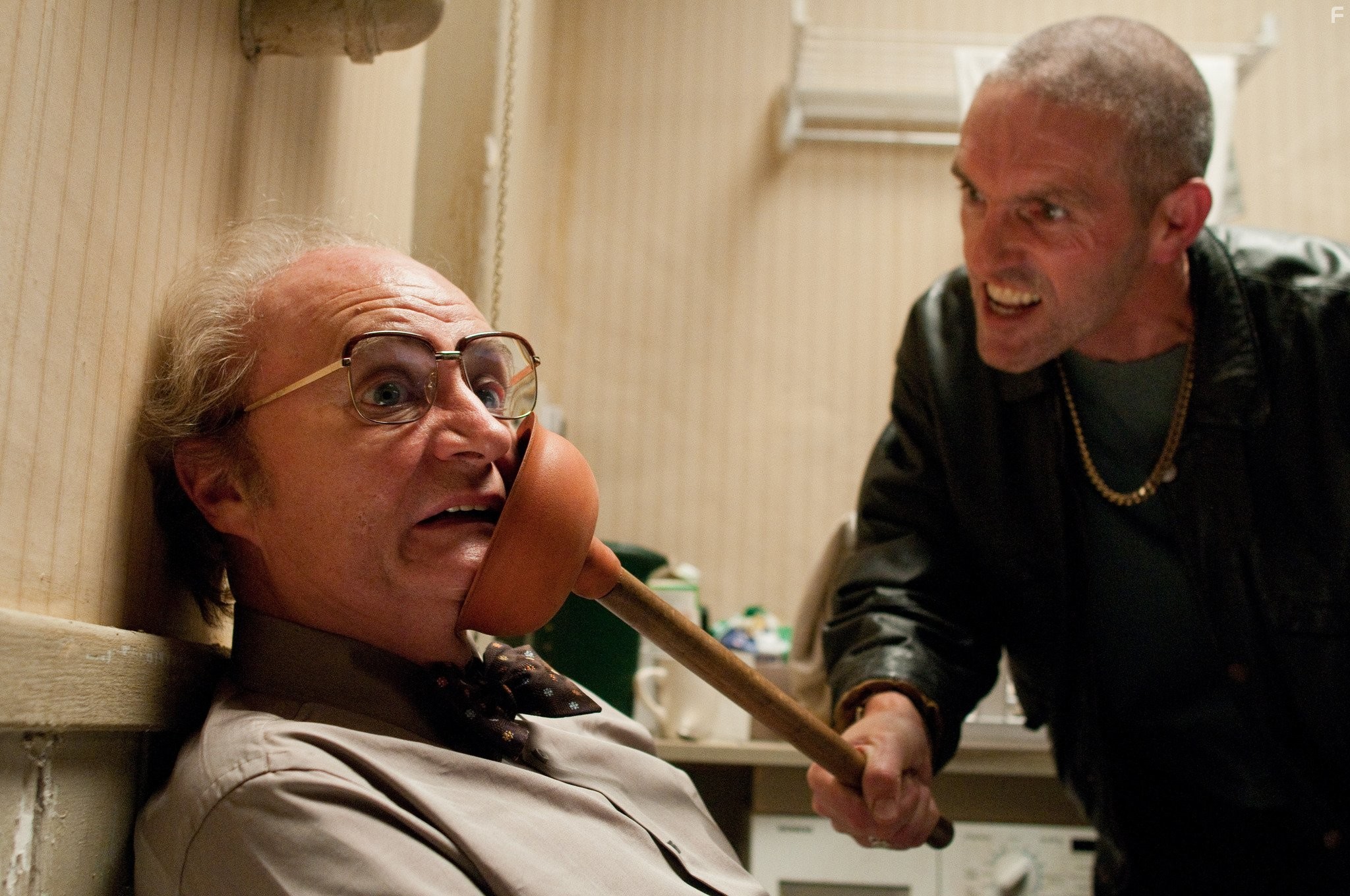 Jim Broadbent and Louis Dempsey in Облачный атлас (2012)
