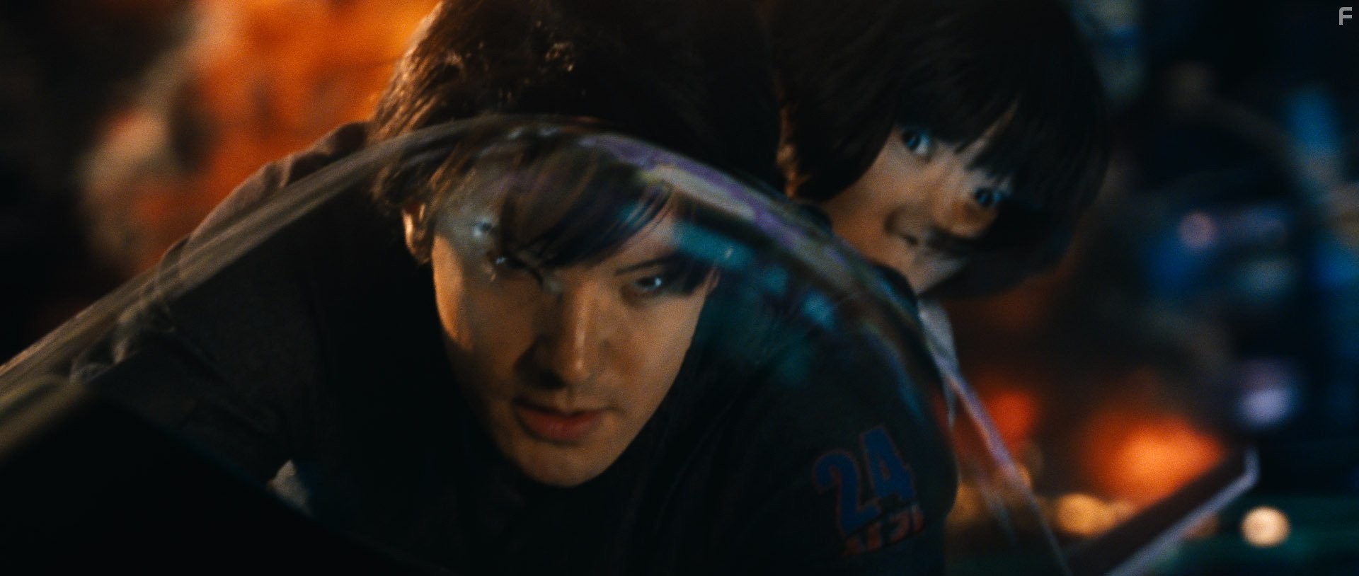 Doona Bae and Jim Sturgess in Облачный атлас (2012)