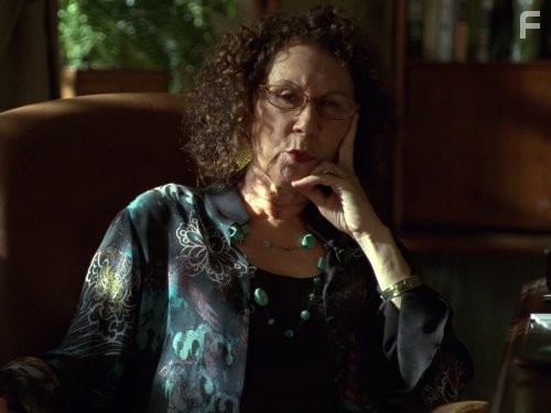Rhea Perlman in Жеребец (2009)