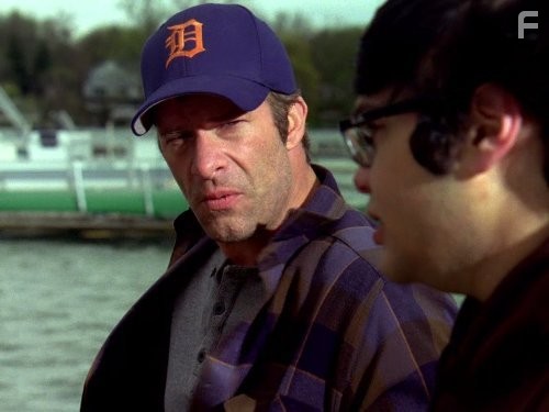 Thomas Jane and Charlie Saxton in Жеребец (2009)