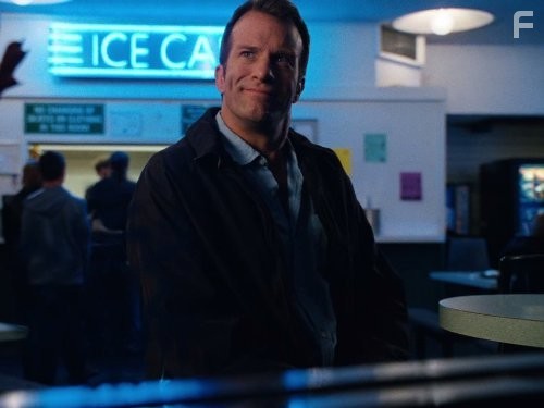 Thomas Jane in Жеребец (2009)