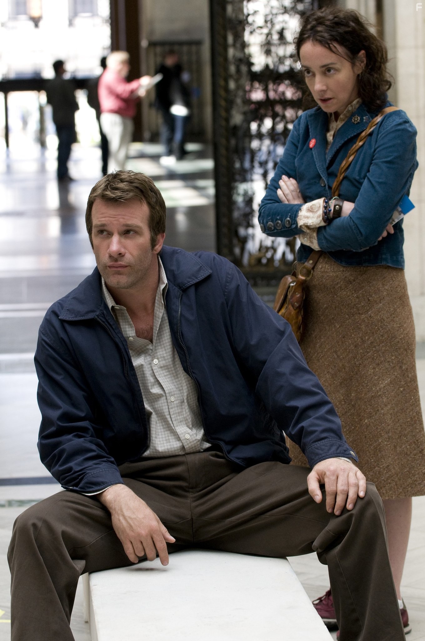 Thomas Jane and Jane Adams in Жеребец (2009)