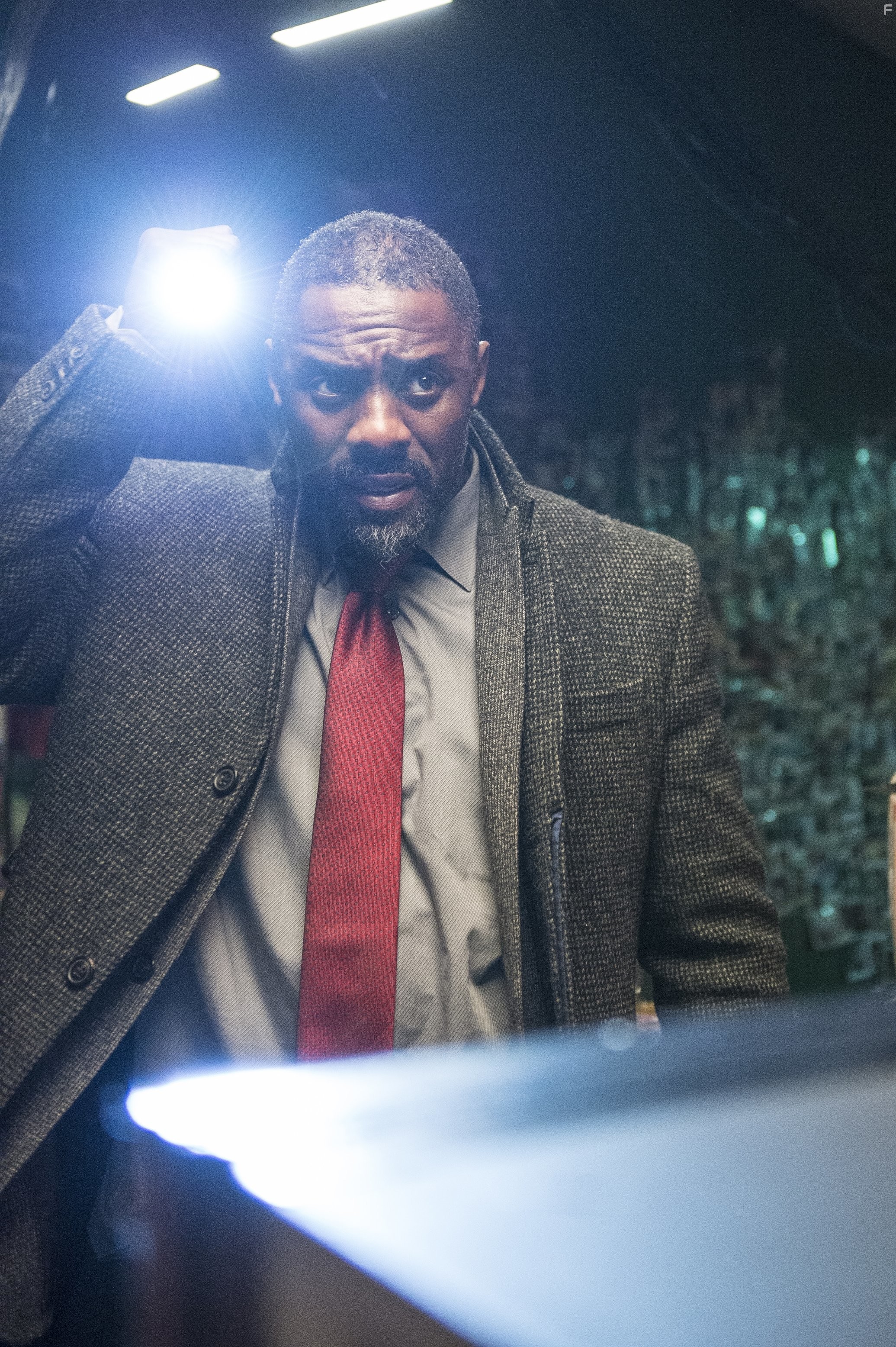 Idris Elba in Лютер (2010)