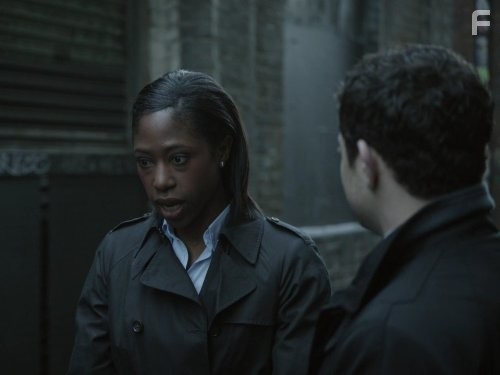 Nikki Amuka-Bird and Warren Brown in Лютер (2010)