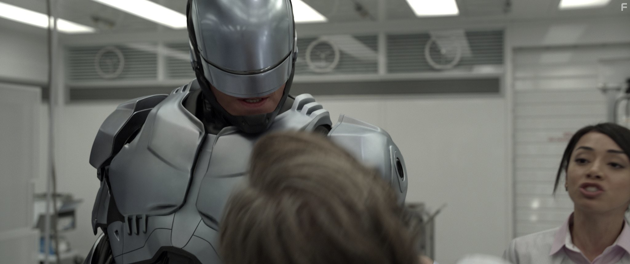 Joel Kinnaman in Робокоп (2014)