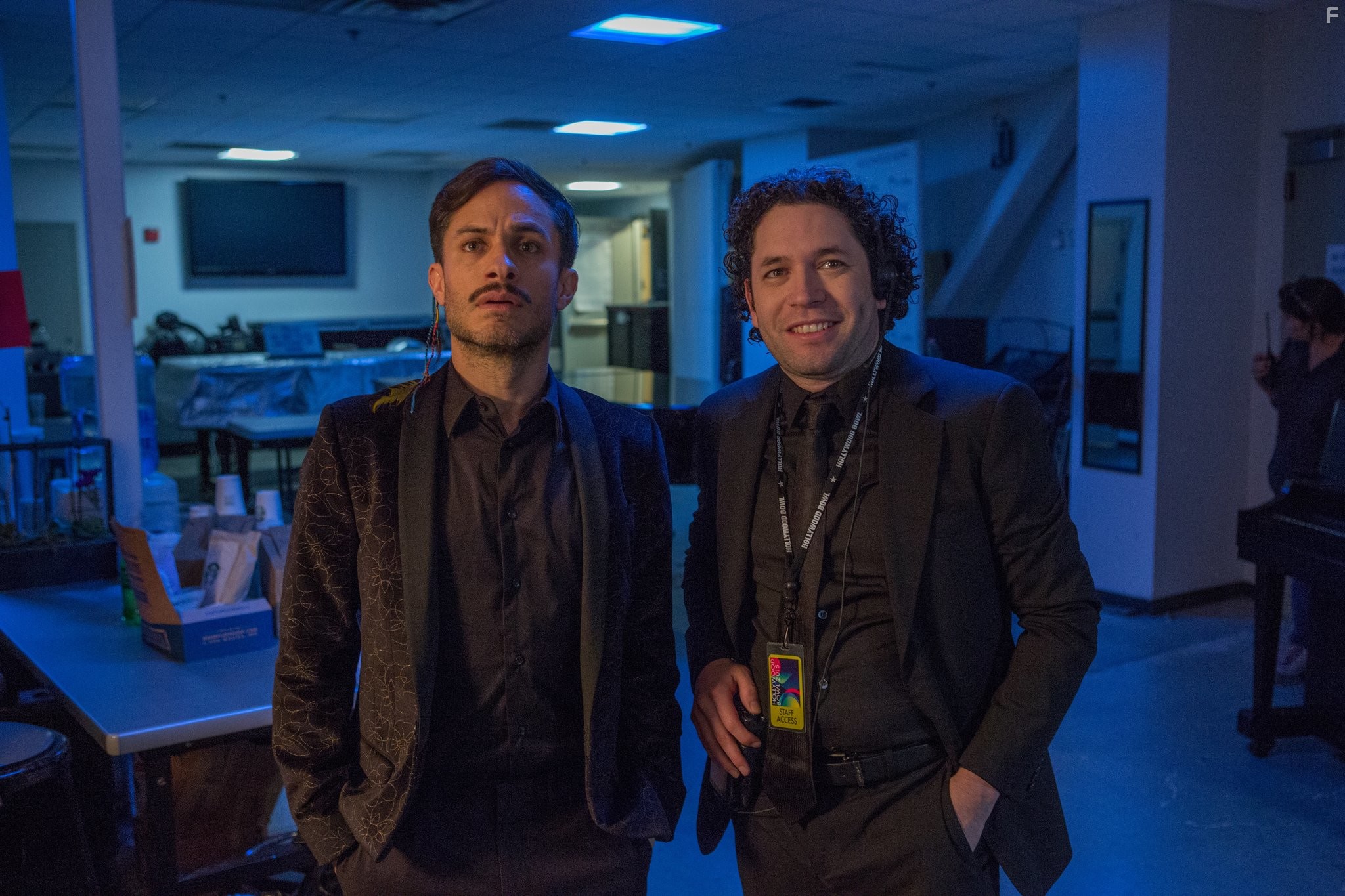 Gael Garc?a Bernal and Gustavo Dudamel in Моцарт в джунглях (2014)