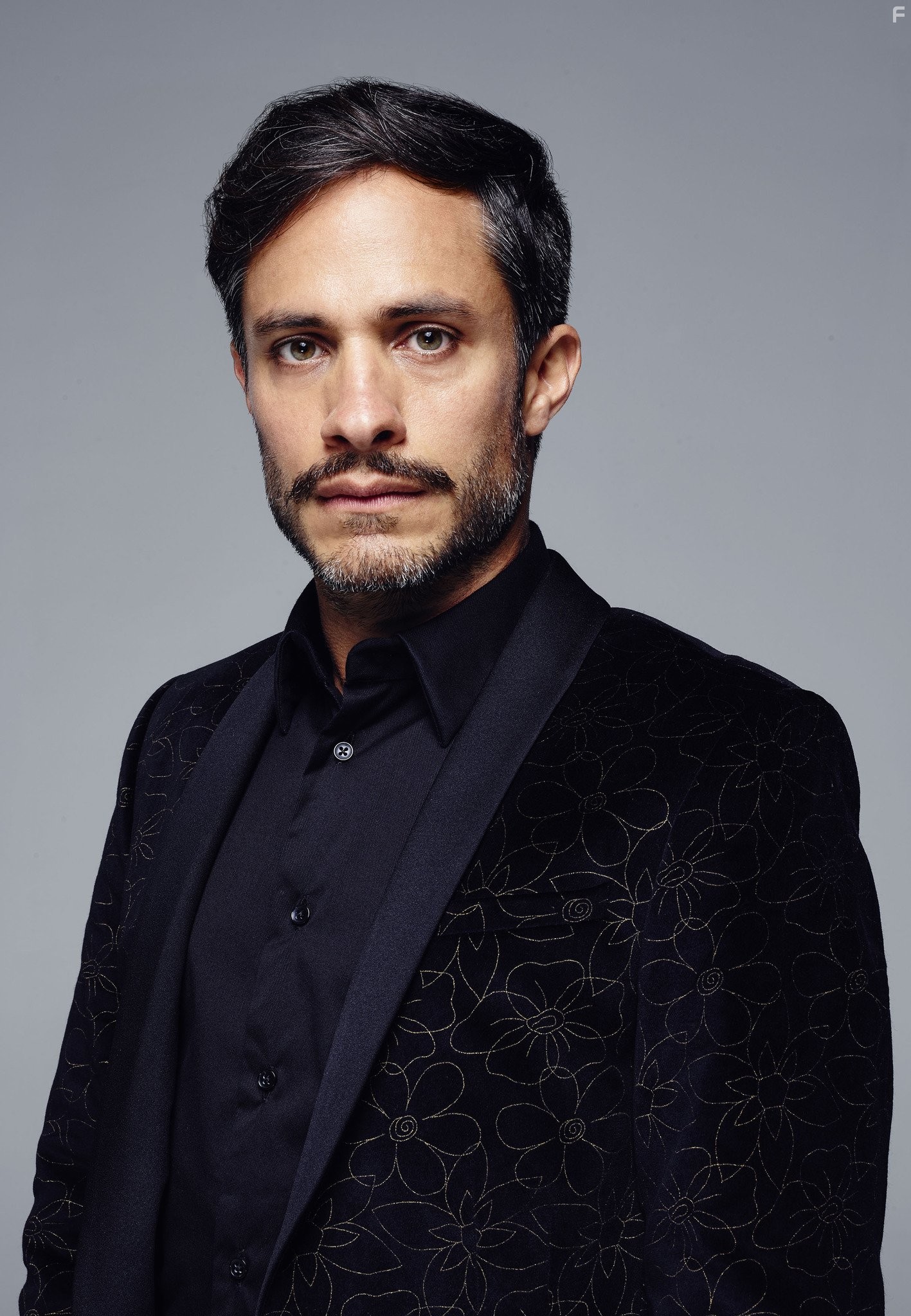 Gael Garc?a Bernal in Моцарт в джунглях (2014)