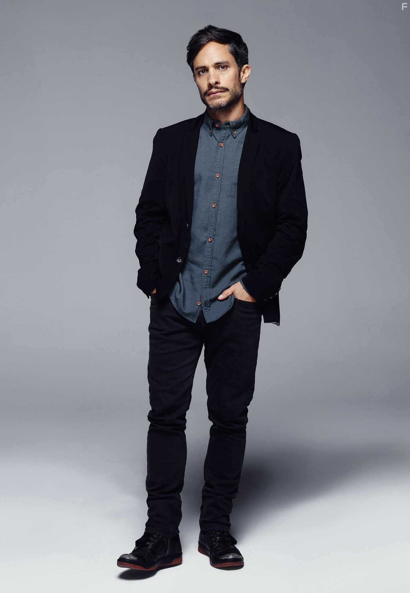 Gael Garc?a Bernal in Моцарт в джунглях (2014)