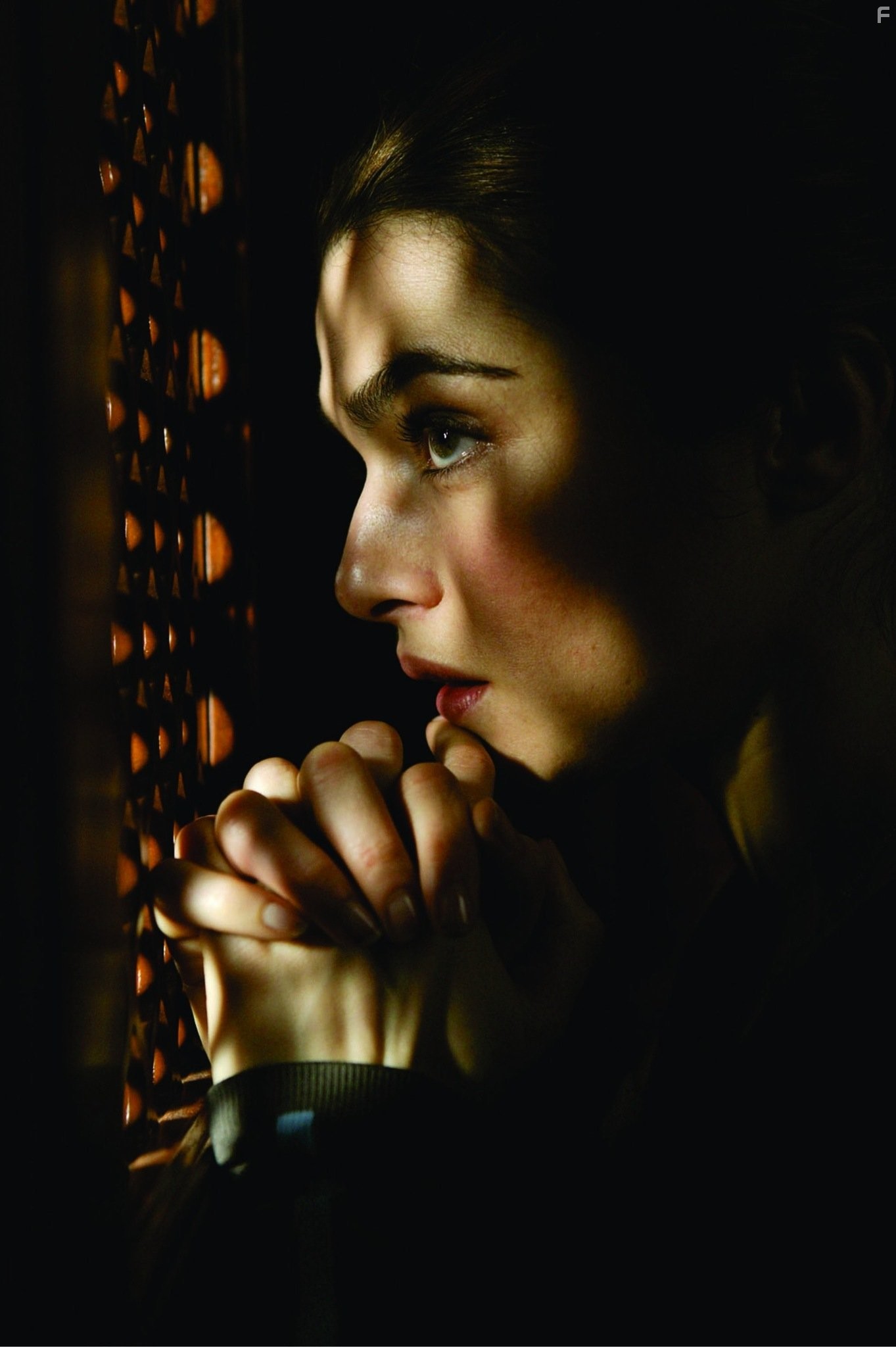 Rachel Weisz in Константин (2005)