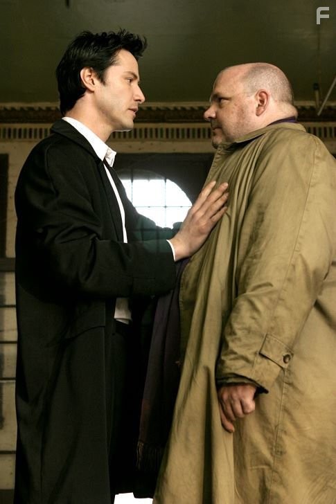 Keanu Reeves and Pruitt Taylor Vince in Константин (2005)