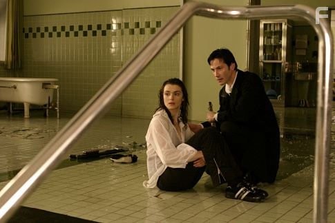 Keanu Reeves and Rachel Weisz in Константин (2005)