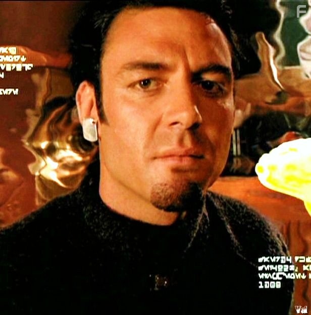Marton Csokas in Cleopatra 2525 (2000)