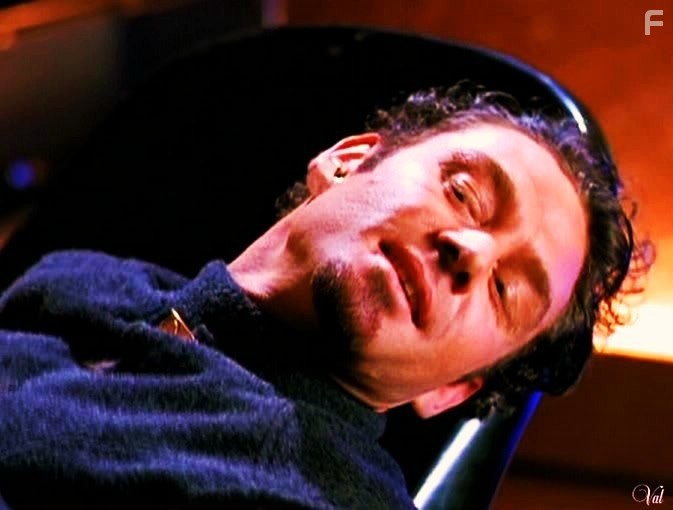 Marton Csokas in Cleopatra 2525 (2000)