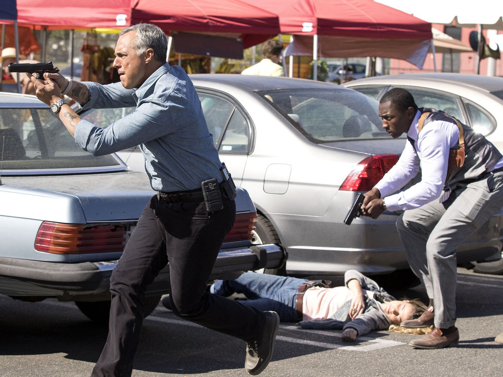 Leisha Hailey, Jamie Hector, and Titus Welliver in Босх (2014)