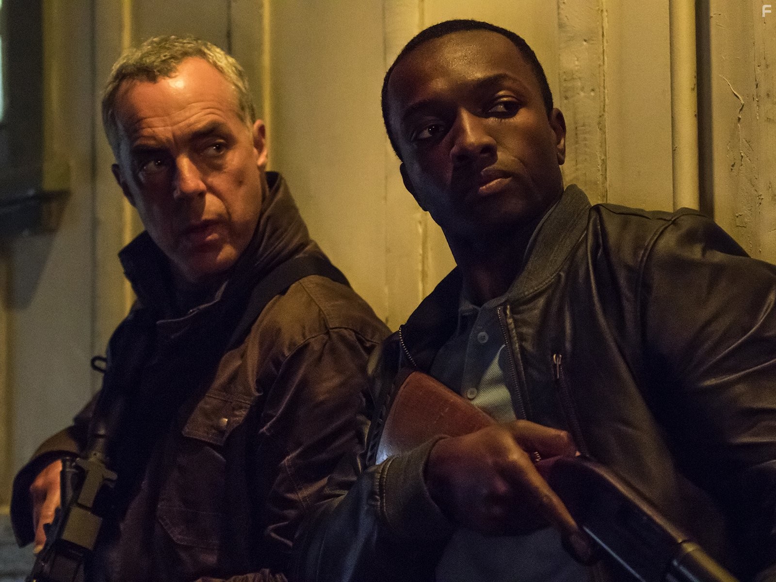 Jamie Hector and Titus Welliver in Босх (2014)