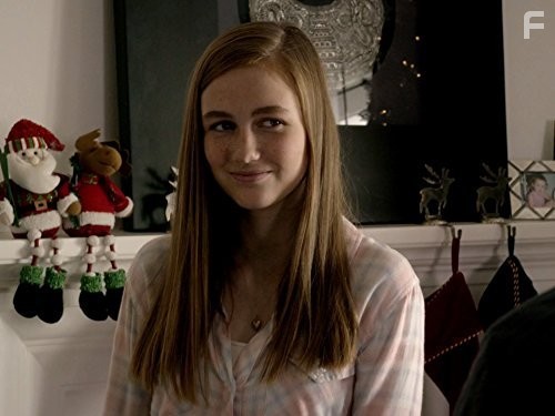 Madison Lintz in Босх (2014)
