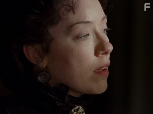 Molly Parker in Дедвуд (2004)