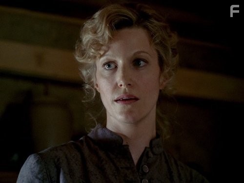 Anna Gunn in Дедвуд (2004)