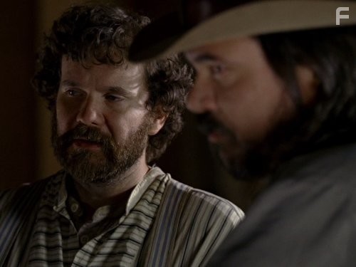 Sean Bridgers and W. Earl Brown in Дедвуд (2004)