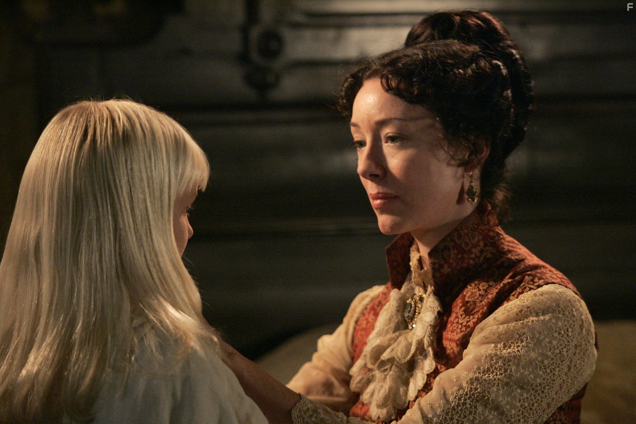 Molly Parker and Bree Seanna Wall in Дедвуд (2004)